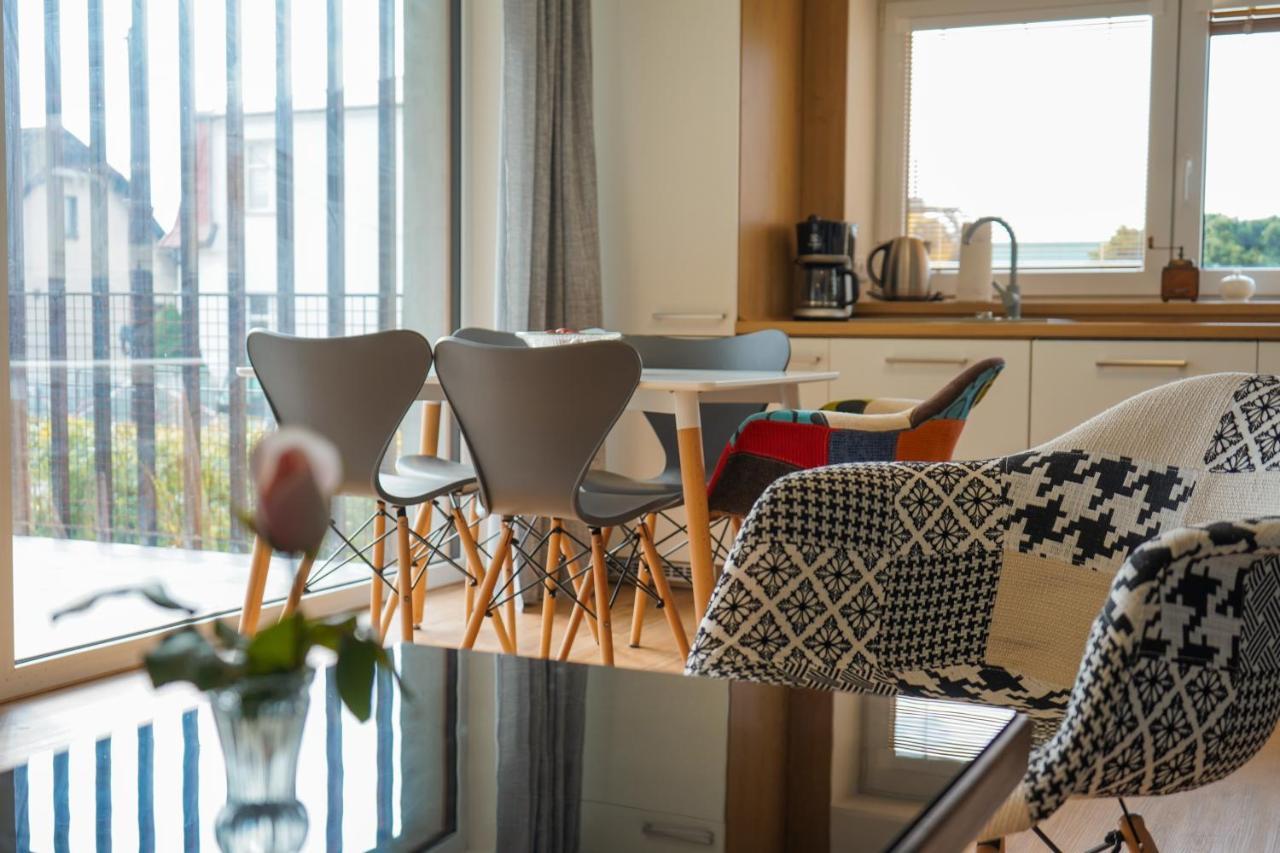 Vila Vekose - Apartman S Terasou A Zahradou Hradec Králové 外观 照片